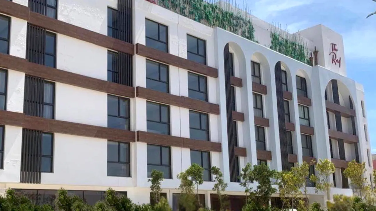 The Red Residence - Hacienda Red